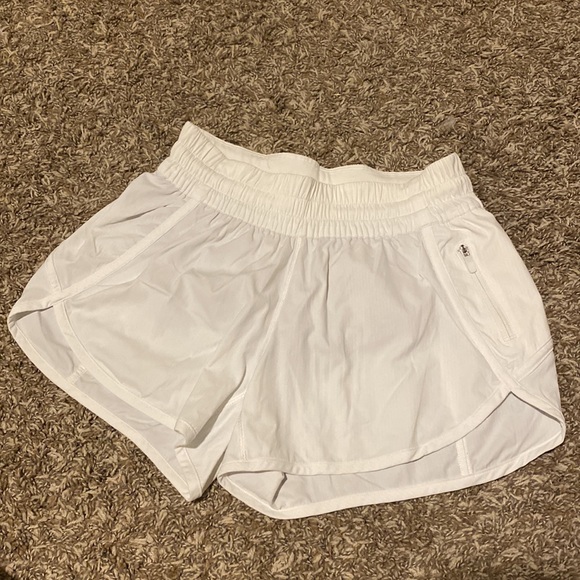 lululemon athletica Pants - Lululemon tracker short V 4”